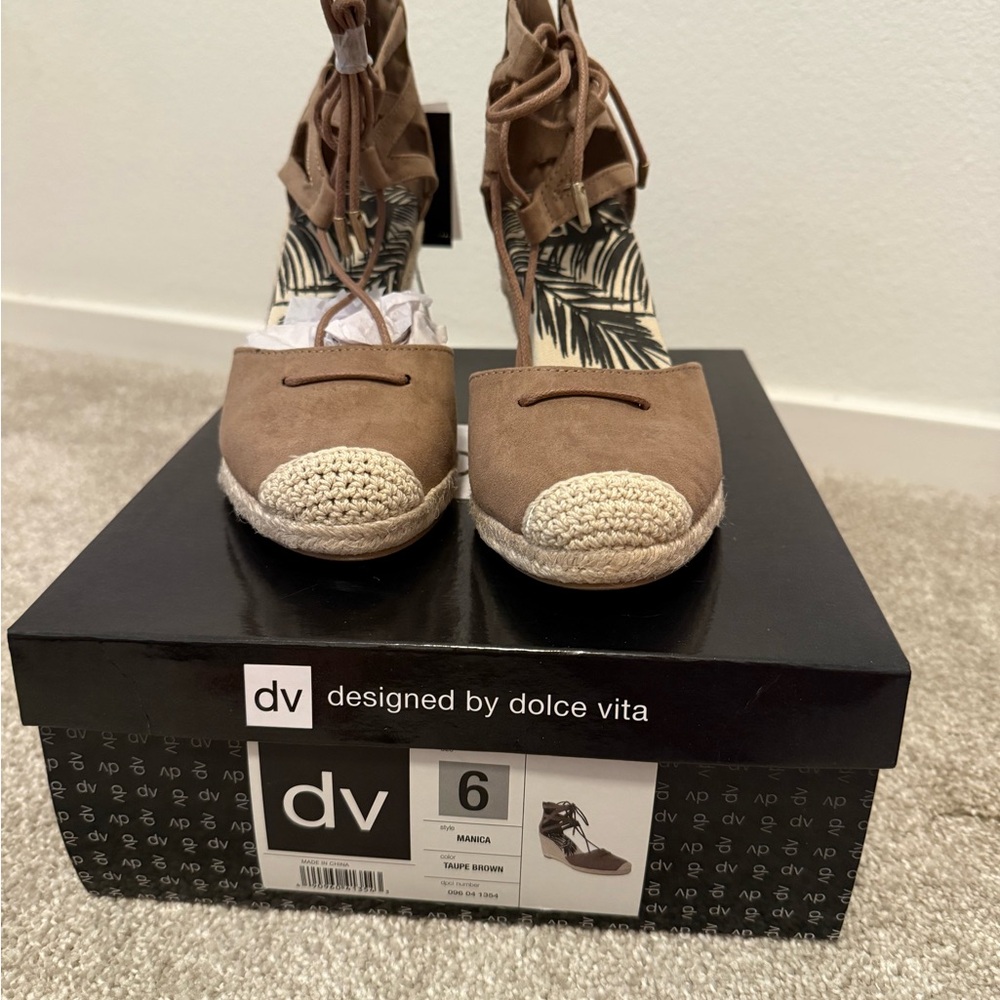 Dolce Vita Women's Brown Espadrille Wedges NWT